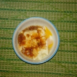 ランチに✨ちょい辛麻婆豆腐丼（温玉のせ）